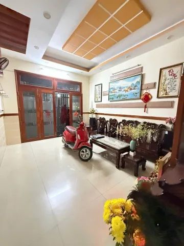 NHÀ 4 TẦNG BTCT NGAY CHỢ TÂN BÌNH - MUA Ở NGAY 4PN 5 WC - 66M2 RẤT THOÁNG MÁT - CÓ CHỖ GẮN THANG MÁY - NHỈNH 9.5 TỶ