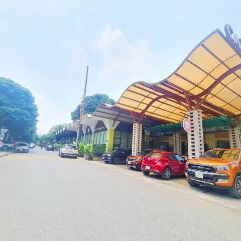 Bán nhà 3.5 tầng mặt đường lý cao tông cạnh cafe phong thuỷ khu dabaco. Diện tích 87.7m mặt tiền 6.5m hướng đông bắc. Phường võ cường tỉnh bắc ninh