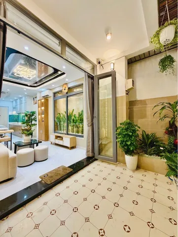 🔥  Nhà Phan Văn Trị 1/ Sát Mặt Tiền Thông Nguyễn Thái Sơn kế VinCom - Trung Tâm Gò Vấp - Hẻm Oto cách 5m - Gần 45m2 chỉ 5,5ty hơn xíu