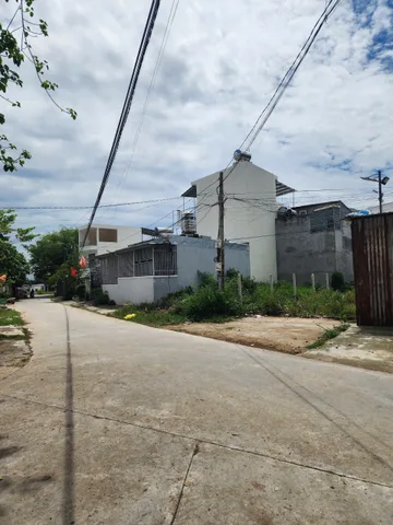 🔴 Đất Đẹp 140m² Trung Tâm Phường Nam Nha Trang – Cách Đường Trăm Trứng 30m – Chỉ 3,2 Tỷ

  • Cách đường Vào Khu Du Lịch Trăm Trứng chỉ 30m, thuộc khu dân cư hiện hữu, đông đúc.