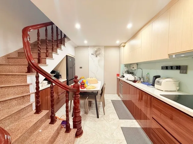 BÁN  NHÀ LẠC LONG QUÂN 40M² 5 TẦNG MT 4M - GẦN HỒ TÂY - Ô TÔ GẦN NHÀ - NHỈNH 13 TỶ