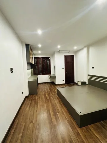 BÁN GẤP - LẠC LONG QUÂN - DT 40M2 - MT 4M - NHÀ DÂN XÂY CHẮC CHẮN - 30M RA OTO