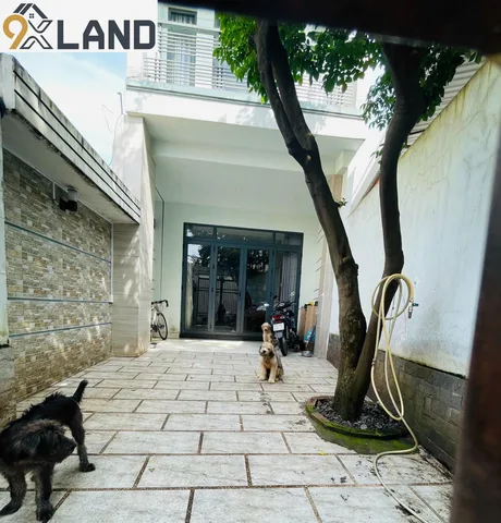 1177 - NHÀ 2 TẦNG HẺM XE HƠI - NGAY CỔNG ĐH NGÂN HÀNG - HOÀNG DIỆU 2 - NHÀ XD KIÊN CỐ ĐẸP
