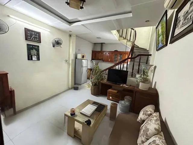 Cho Thuê Nhà Ngõ 57 Trung Văn - Nam Từ Liêm 34M² 5,5 Tầng 3 Ngủ - Full Nội Thất - Giá Thuê 12tr