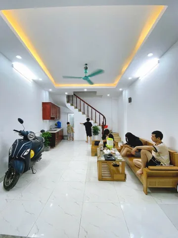 Cho Thuê Nhà Trần Quốc Vượng - Cầu Giấy 30M² 5 Tầng 3 Ngủ - Full Nội Thất - Giá Thuê 15tr