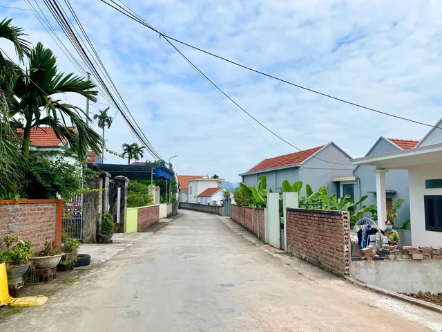 Chào bán  lô đất sẵn bìa đỏ công chứng ngay tại Hà Phú - Hoà Bình.l/h:076.231.9990 e Thuý

🍀Diện tích : 52m vuông .
🍀Bám sau nhà mặt đường thôn , ô tô vào tận đất.
🍀Dân cư đông đúc , thân thiện hoà đồng.

💵💵💵Gi.á đầu tư : 8xx triệu