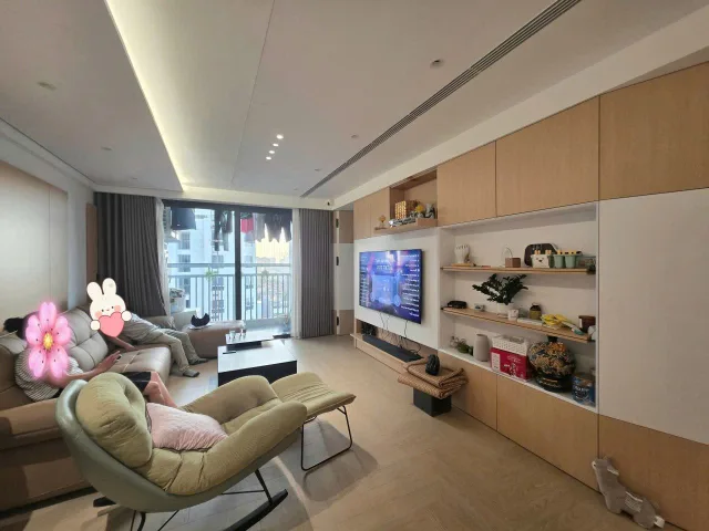Cho Thuê Chung Cư Lạc Long Quân - Tây Hồ 101M² 3 Ngủ - Full Nội Thất - Có Slot Ô Tô - Giá Thuê 23tr