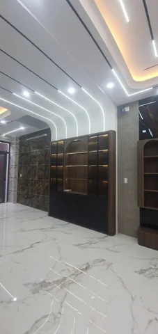 Nhà  đẹp 5 tầng  lê Văn Quới, chỉ 7tỉ x,giáp Tân Phú,rộng 6,5m,Full nội thất cao cấp,5 PN, 6Wc,HXT 6m, dt 6.5X11