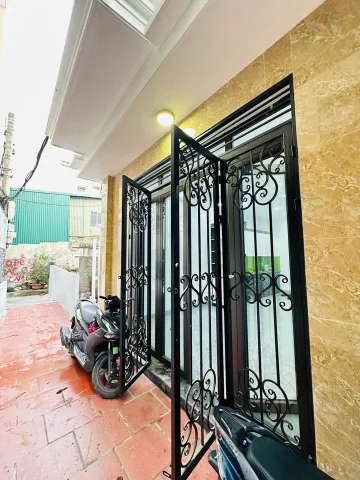 Cho thuê nhà ngõ 95 PHẠM VĂN ĐỒNG, Xuân Đỉnh. 16 triệu/tháng. Phù hợp ở Hộ gia đình, Nhóm đi làm, KD Onl, VP nhỏ