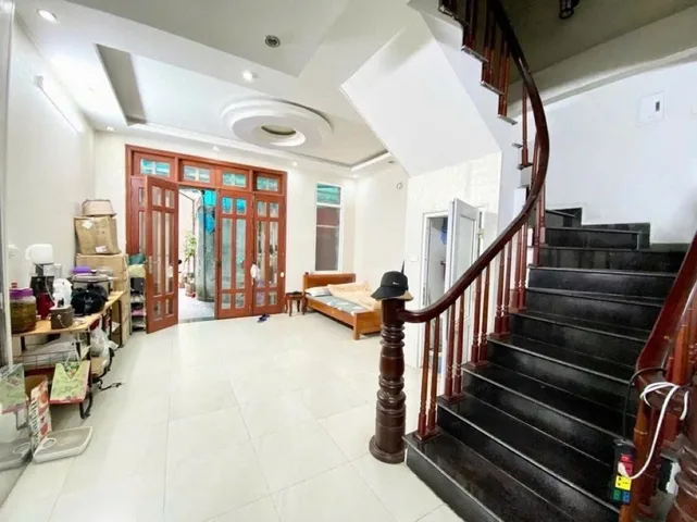 🏠 Hiếm! Nhà Trần Thái Tông – Ô Tô Gần, 8PN, Sổ Đỏ Chính Chủ – 14 Tỷ