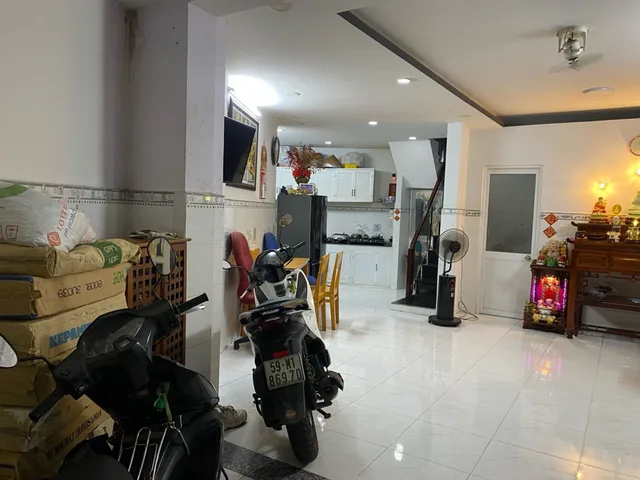 BÁN NHÀ LÒ GỐM BÌNH TIÊN QUẬN 6 61M2 4 PN CÓ NGỦ TRỆT 5.7 TỶ SÁT MẶT TIỀN