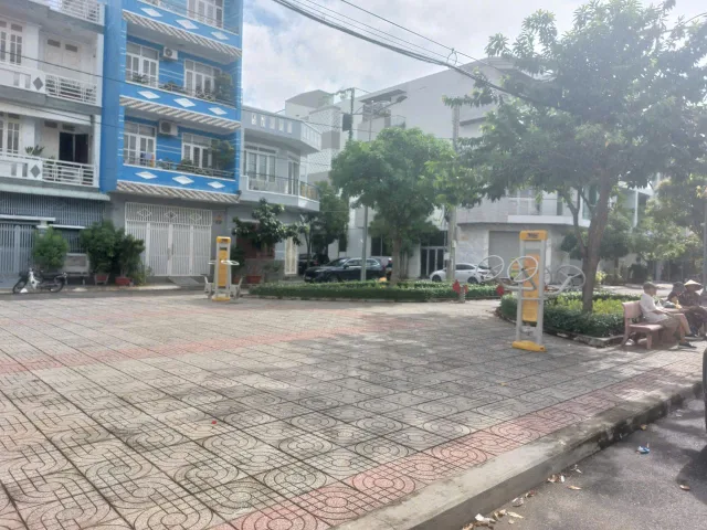 Bán nhà mặt tiền Lương Văn Nho, khu dân trí cao, an ninh đảm bảo, vị trí ngay trung tâm TP. Vũng Tàu, thuận tiện di chuyển đi làm, đi học, tập thể dục.
📍 Địa chỉ: Đường Lương Văn Nho, Phường 9, TP. Vũng Tàu
📐 Diện tích: 60.5m²
🏠 Kết cấu nhà: Nhà cấp 4,