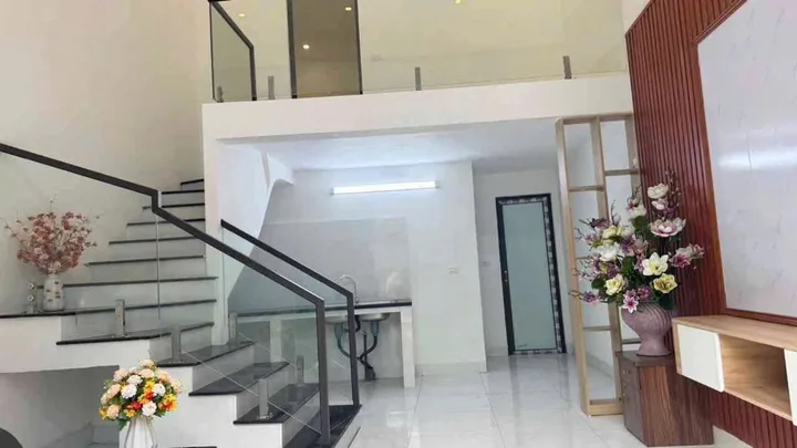 NHÀ ĐẸP ,GẦN CÔNG VIÊN ,GẦN TRUÒNG CÁC CẤP ,GẦN NHÀ VĂN HOÁ ,SÁT TRỤC CHÍNH QL277