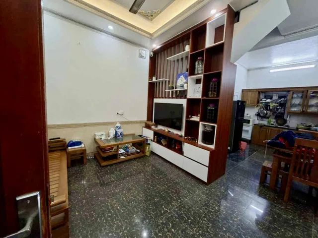 GẦN  NGAY PHỐ LÊ LỢI - NGUYỄN TRÃI - LÊ HỒNG PHONG -HÀ ĐÔNG - THÔNG SỐ ĐẸP 40M - 4T - MẶT TIỀN RỘNG - 2 THOÁNG - GIÁ CHỈ HƠN 8 Đ