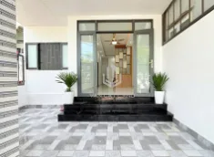 🔥 SIÊU PHẨM CĂN GÓC ĐỘC BẢN 2 MẶT TIỀN THOÁNG MÁT TRẦN PHÚ (P.5, VŨNG TÀU) – SÁT VÁCH NHÀ THỜ BẾN ĐÁ – KHUÔN VIÊN 71M² FULL THỔ CƯ NỞ HẬU TÀI LỘC – HẺM Ô TÔ SÁT BIỂN – GIÁ CHỈ 3.339 TỶ THƯƠNG LƯỢNG! 🔥