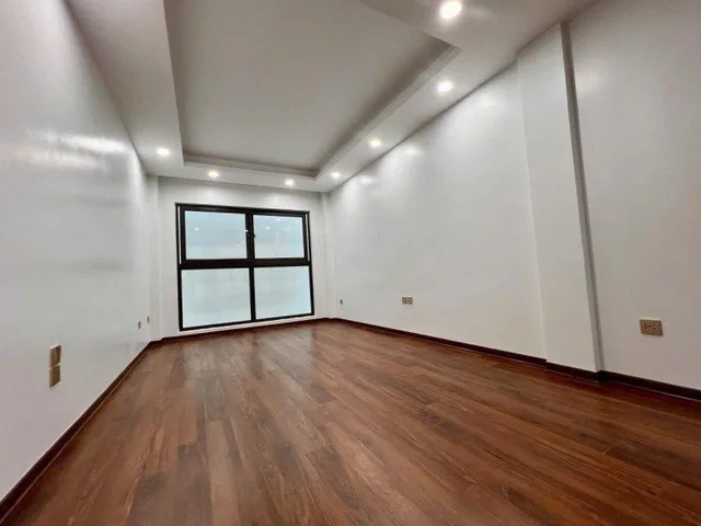 XUÂN LA 50M2 5 TẦNG MT 4.2M - 5 NGỦ - NGÕ NÔNG - GẦN PHỐ - NHÀ ĐẸP VỀ Ở NGAY
