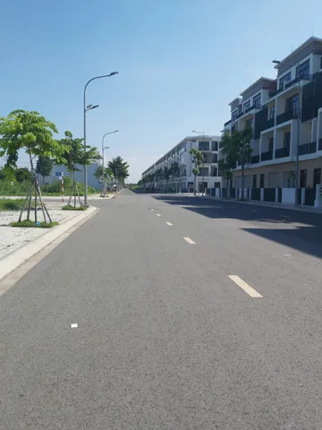 Bán Đất 80m2 có sẵn 80 m2 thổ cư giá 2.65 tỷ tại 679 đường N2 - khu dân cư The 826 EC Xã Long Hậu Huyện Cần Giuộc Long An