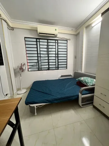 - ngõ 3 gác, cửa nhà SH quay đầu
- nhà đẹp sạch sẽ - diện tích nhỏ nhưng rộng như nhà 30m

Tam Trinh 35M / 4T / MT  3.5 / giá 6.tỷ 

- thiết kế : cầu thang giữa mỗi phòng 2 ngủ
  + tầng 1: khách + bếp + wc
  + tầng 2,3 : mỗi tầng 2 ngủ + wc
  + tầ