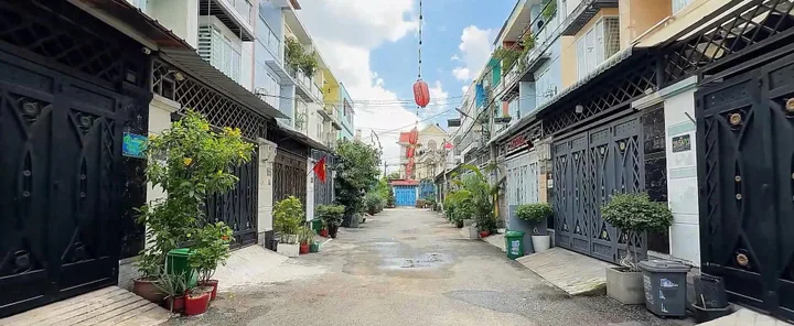 Nhà phố khu phân lô Vạn Xuân, đường Thạnh Xuân 24, Quận 12, xây đồng bộ, đường ô tô, đậu xe trước nhà, vào ở ngay!