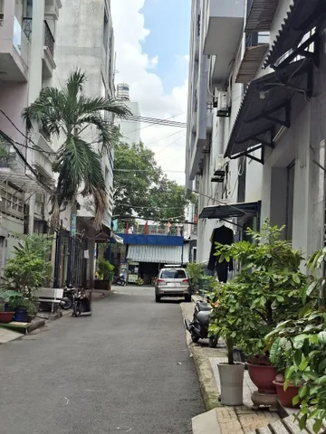 CẦN BÁN 3 TẦNG HXH NGAY LÊ VĂN QUỚI - BÌNH TÂN.