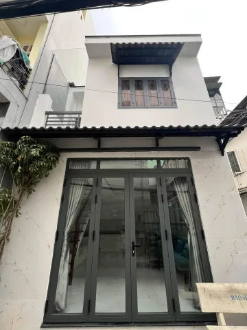 CHỦ KẸT TIỀN BÁN GẤP NHÀ THỦ ĐỨC GIÁ SIÊU HỜI, GẦN TTTM, CHỢ, TRƯỜNG HỌC,...CÓ SỔ HỒNG RIÊNG.