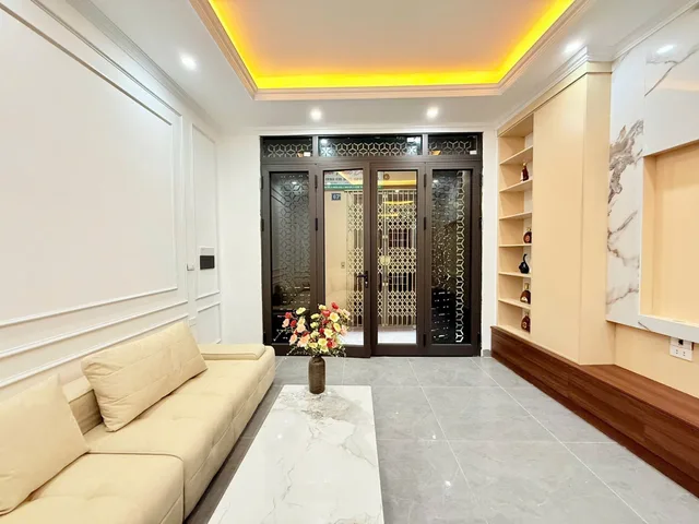 HỒNG MAI _HAI BÀ TRƯNG_4 TẦNG LÔ GÓC_45M*2_SỔ ĐỎ NỞ HẬU_9 TỶ.