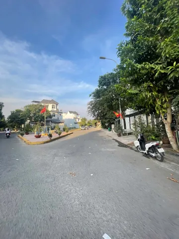 CẦN BÁN GẤP LÔ ĐẤT NỀN 180M2 THỦ ĐỨC ĐẦY ĐỦ TIỆN ÍCH GIÁ CHỈ 1 TỶ 5