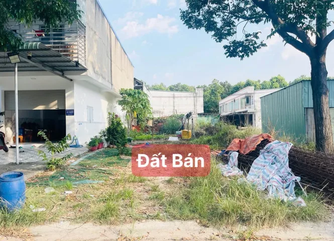 Cần Bán Đất Nền Khu Chợ Đêm Gần Ngã 4 Đất Ngọc. Sở Hữu Diện Tích 500m2, Giá Chỉ 5XX