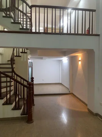 Cho Thuê Nhà Ngõ 101 Hoàng Ngân - Thanh Xuân 40M² 5 Tầng 6 Ngủ - Nội Thất CB - Ở, Kinh Doanh VP.. Giá Thuê 19tr