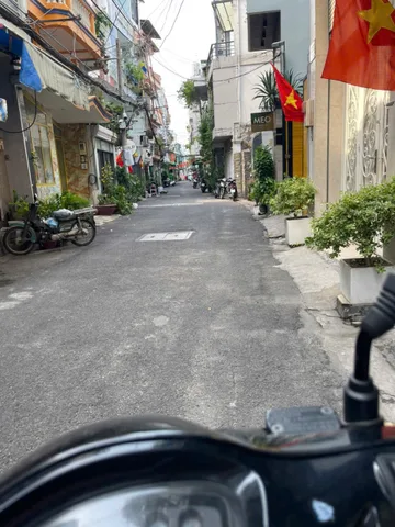NHÀ TRUNG TÂM PHÚ NHUẬN – HẺM 1 TRỤC THẲNG TẮP – 4 TẦNG ĐÚC CỨNG CÁP
