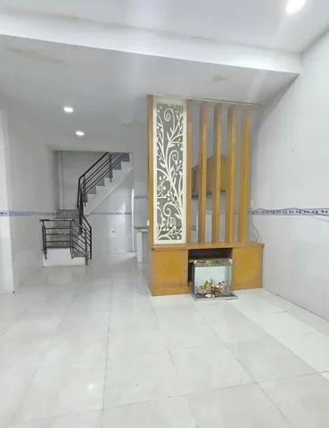 Nhà rộng sạch thoáng, gần ĐH Ngoại Thương Sơn Kỳ, 3.6 tỷ