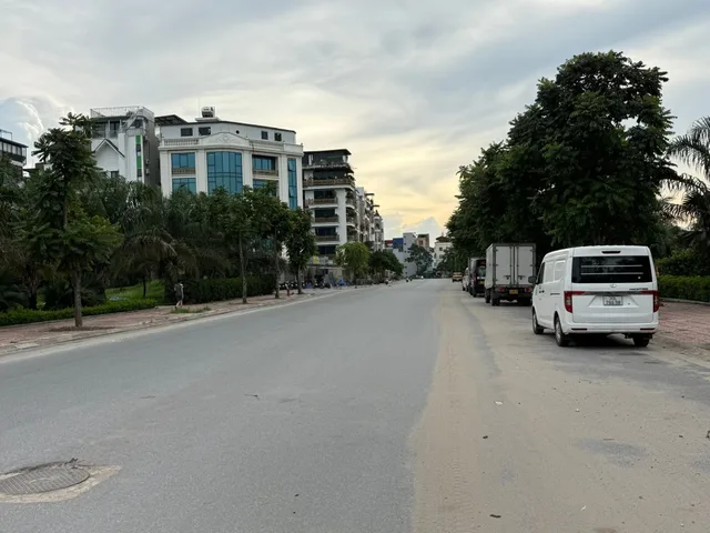 BÁN NHÀ 3 TẦNG NGỌC THUỴ - KHU PHÂN LÔ - CĂN GÓC WIEU THOÁNG VĨNH VIỄN -CÓ BÃI ĐỂ XE NGÀY ĐÊM - GIÁ MỀM NHƯ BÚN