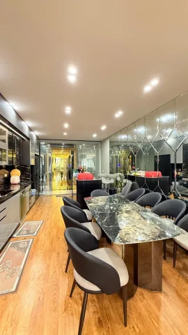 🔥 SIÊU PHẨM NGUYỄN VĂN CỪ – 80M², 7 TẦNG THANG MÁY – CÁCH MẶT PHỐ 20M