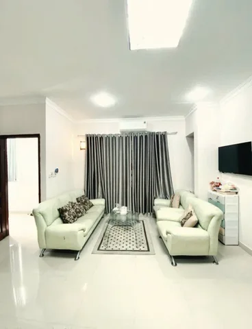 Bán nhà hẻm 8m Nguyễn Sơn Tân Phú - Căn góc 102m² - 4 phòng ngủ - Gần mặt tiền - Kinh doanh tốt