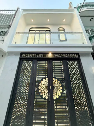 SIÊU PHẨM KẾ BÊN ĐẦM SEN - HOÀ BÌNH - KHUÔNG VIỆT - TÂN PHÚ - HXH CÁCH 1 CĂN RA MT - VUÔNG A4 - 40M2 - 2 TẦNG - 3 PN 2 WC - TẶNG FULL NỘI THẤT - NHỈNH 6 TỶ. 🌹🌹🌹