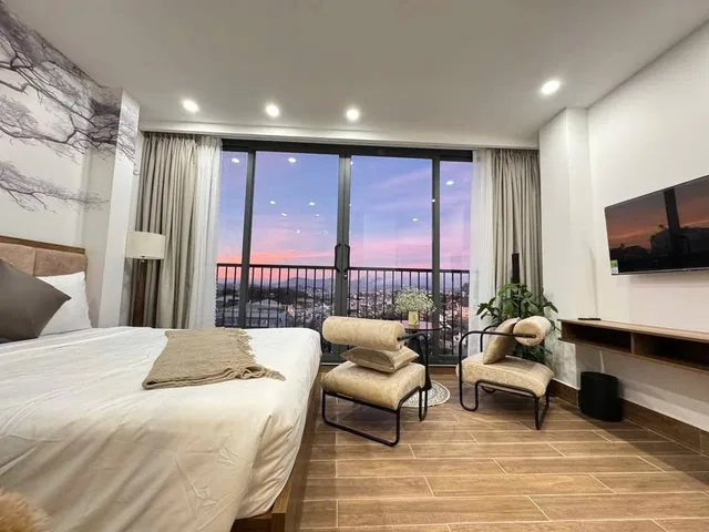 TUYỆT TÁC TÂN CỔ ĐIỂN VIEW RỪNG THÔNG HIẾM CÓ TẠI HOÀNG HOA THÁM