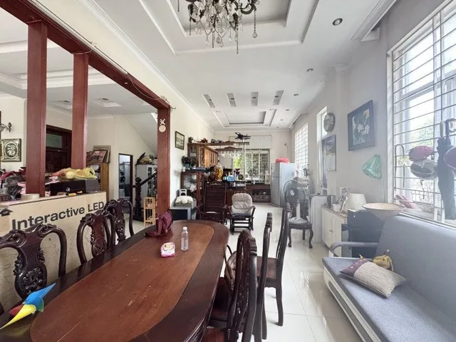 🔥 SIÊU PHẨM BIỆT THỰ VƯỜN KHU VIP BÊN SÔNG – GIGAMALL HIỆP BÌNH CHÁNH 🔥
💎 886M² FULL THỔ – NGANG 9M NỞ HẬU 35M – 3 TẦNG – CHỈ 65 TỶ