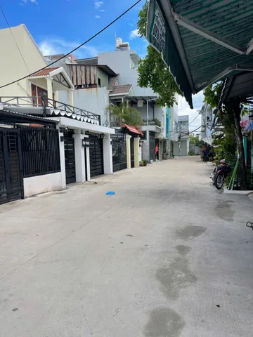 Nhà giá rẻ Lê Văn Lương Phước Kiểng