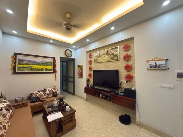 Bán nhà Khương Trung – Giá 14.5 tỷ – DT 50m² x 3 tầng – Phân lô quân đội, Ô tô vào nhà, 500m Royal City