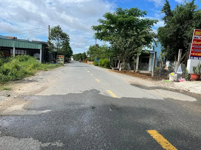 Chủ bán lỗ 1 nền, ngay KDC Tân Đức 5x25 (125m2), đất thổ cư,shr, đường nhựa 12m, giá 1ty450