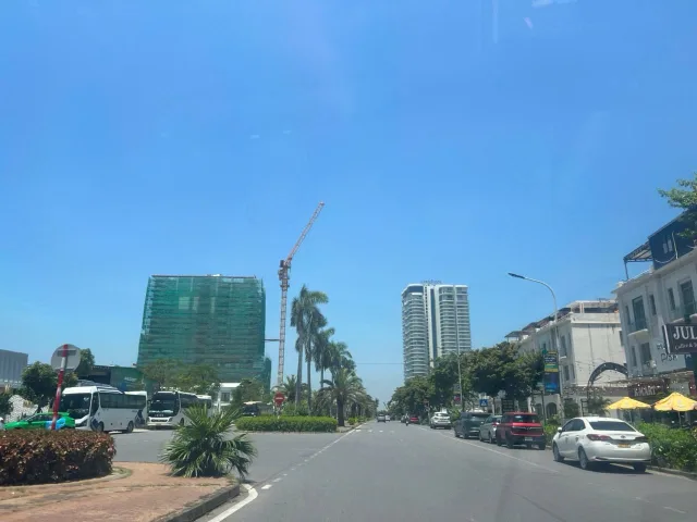 BÁN NHÀ 4 TẦNG LIỀN KỀ KHU BIỆT THỰ NGỌC TRAI,Oyster  ĐÔNG HÙNG THẮNG,BÃI CHÁY,HẠ LONG