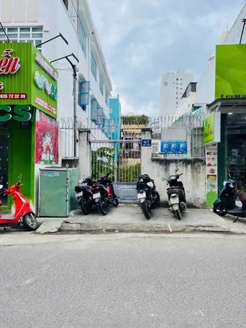 🔴 QUỸ ĐẤT MẶT TIỀN MÊ LINH (GẦN NGUYỄN THỊ MINH KHAI) – SẴN SÀNG KHỞI SỰ KINH DOANH
 
👉 Diện tích: 56,27m² — Mặt tiền rộng 4,67m (Lợi thế lớn cho mọi loại hình mặt bằng).