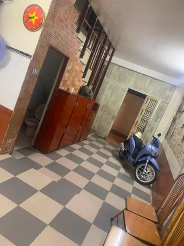 Cho thuê nhà ngõ 105 Doãn Kế Thiện, Cầu Giấy 32M x 5T (3ngủ kk) giá 12 triệu