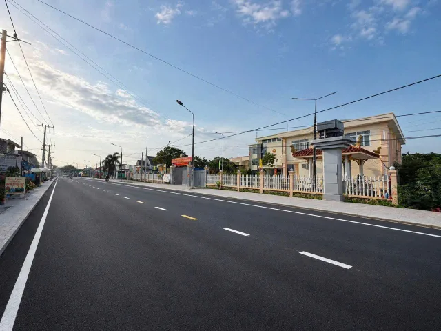 Đất mặt tiền đường Hương Lộ 15, 90m2 – 980tr ( còn bớt ), full thổ cư, sổ hồng riêng