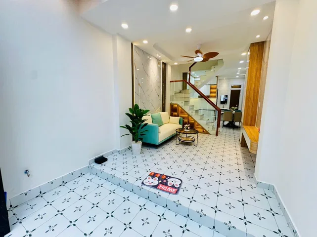 Bán nhà Siêu Hiếm 3PN rộng, 44m2, có sân, kế E-MART HXH Phan Văn Trị Q.Bình Thạnh chỉ 6tỷ3