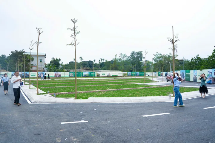 Sốc 500tr sớ hữu lô đất 100m2 full thổ cư, đất gần nhiều trường đại học, chợ long phú, trường học các cấp, ủy ban xã, trạm y tế xã