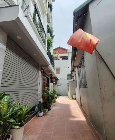 Cô Vân gửi bán nhà phân lô Mai Chí Thọ, Việt Hưng. 47m2 giá 6.6 tỷ, ngõ thông, sẵn ở ngay