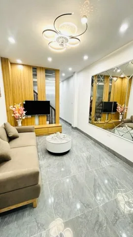 Bán nhà Khương Trung – Giá 7.9 tỷ – DT 35m² x 4 tầng – Full nội thất, Sát Vành đai 2.5