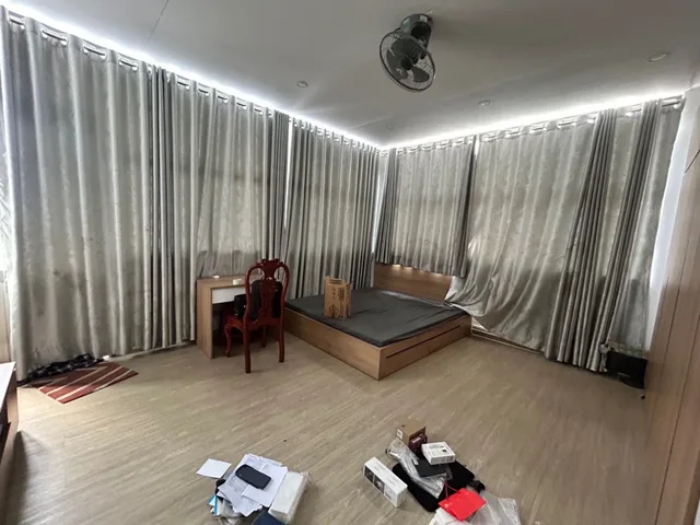BÁN NHÀ TỈNH LỘ 10 KẾ AEON MALL TÊN LỬA 75M2 3 TẦNG 6.2 TỶ HXH 6M NGANG 5M HIẾM CÓ