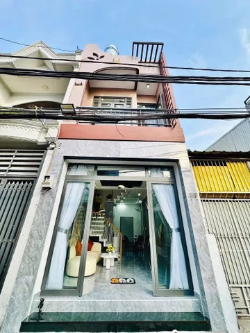 Bán nhà sẵn hợp đồng thuê 12tr/tháng đường Lạc Long Quân, Phường 3, Quận 11, 34,7m2, 3tỷ550tr